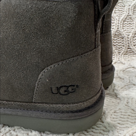 UGG brand new without box gray chukka boots. - Picture 3 of 8